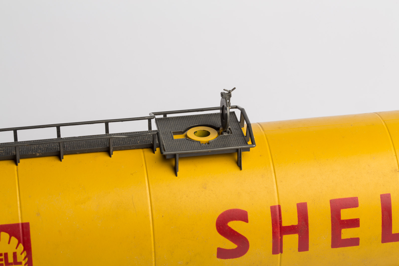 Liquid loading manhole (detail)