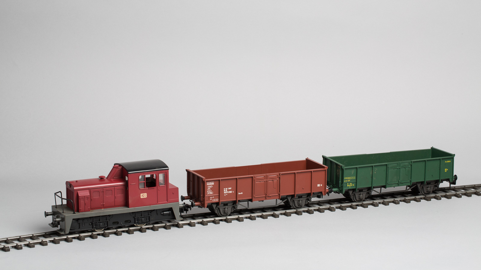 Small freight train set