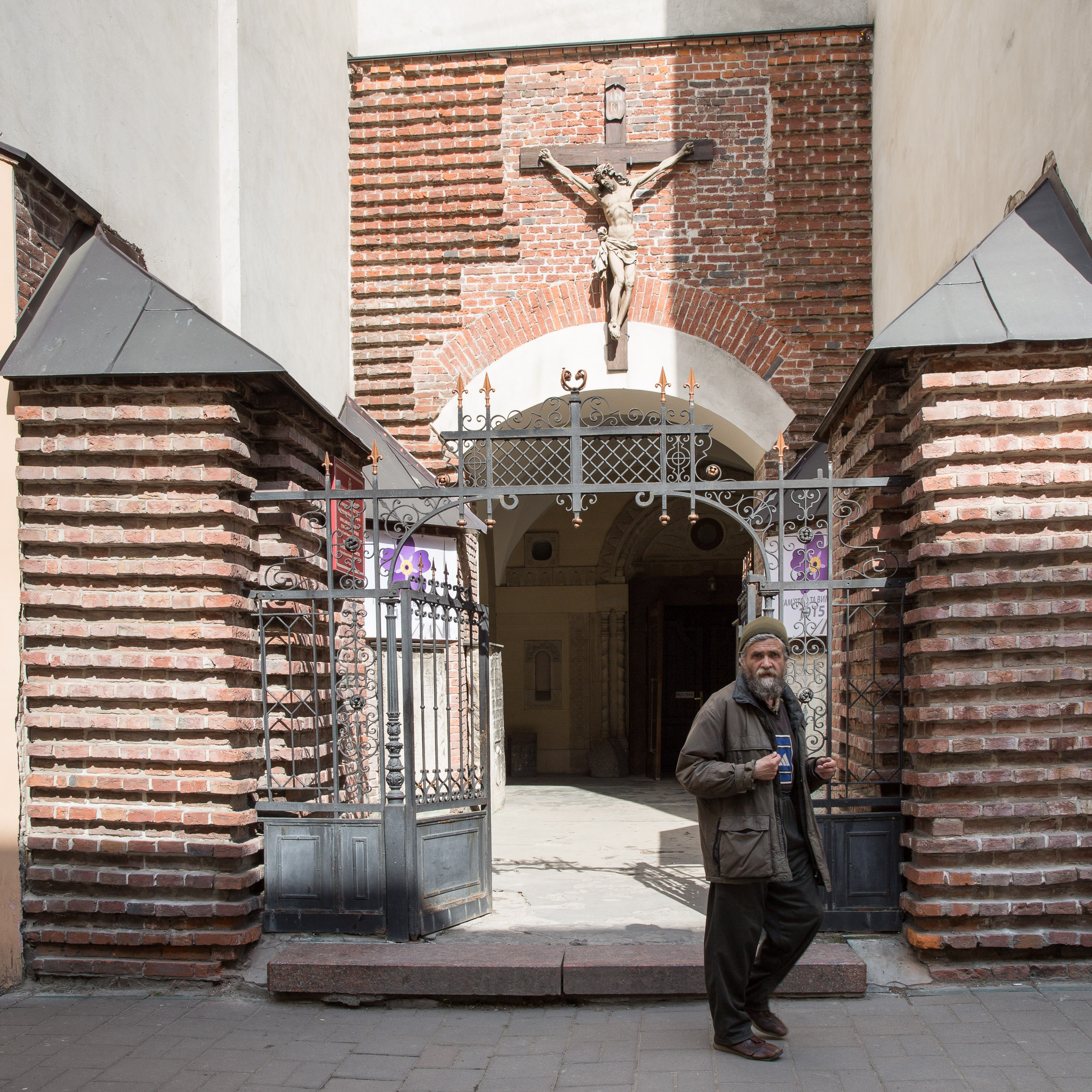 Armenian Cathedral of Lviv, entrance