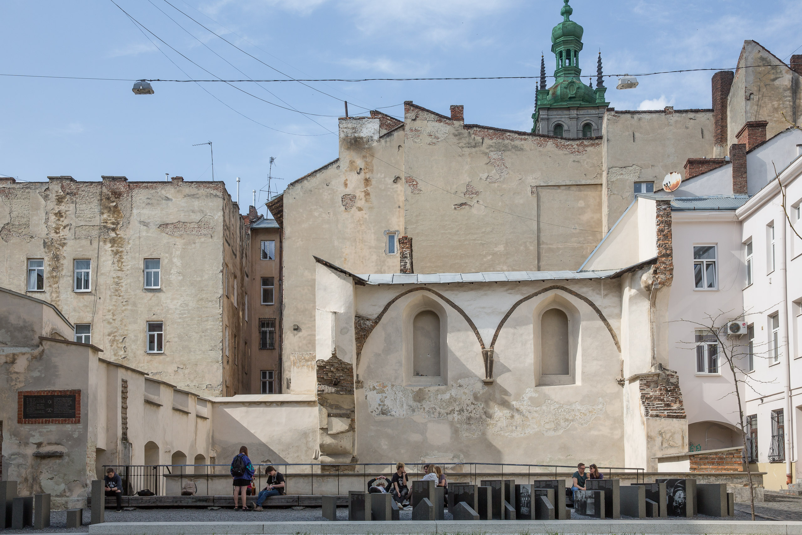 The Space of Synagogues